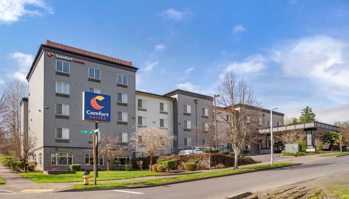 Comfort Suites